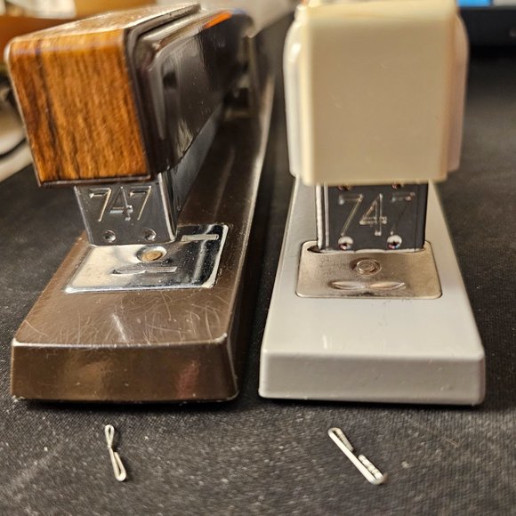 *SALE $45!* TWO (2) Vintage Swingline heavy steel office staplers (collectible?) - Picture 15 of 15